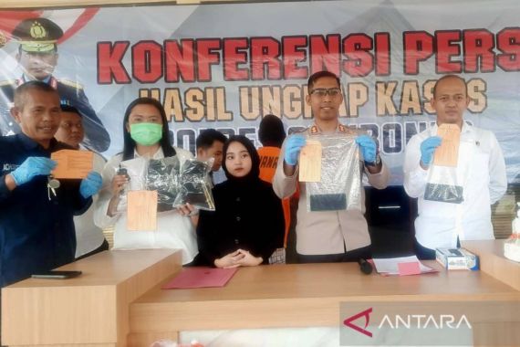 Wanita 19 Tahun Melahirkan Sendiri Bayi Laki-Laki, Lalu Membunuh Secara Keji - JPNN.COM