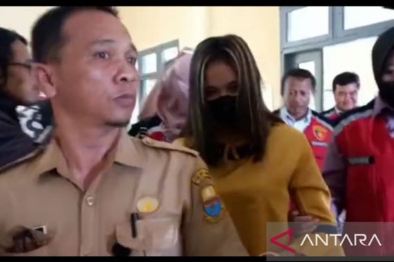 Pengakuan Sang Suami soal Mama Muda Pencabul Bocah di Jambi Punya Koleksi Video Dewasa - JPNN.COM