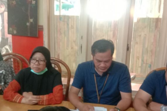 Penderitaan Siswi SMP di Palembang Seusai Operasi Usus Buntu - JPNN.COM