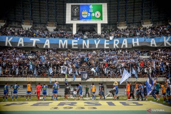 Ditahan Imbang Bali United, Persib Bandung Gagal Kembali ke Puncak Klasemen - JPNN.COM