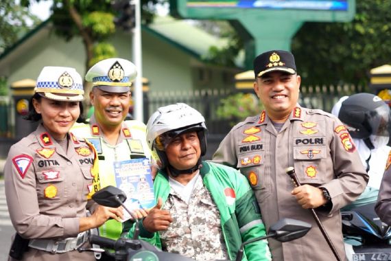 Operasi Keselamatan di Pekanbaru, Pelanggar dapat Kejutan dari Polisi - JPNN.COM