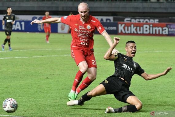 Menang atas Arema FC, Persija Kembali ke Puncak Klasemen Liga 1 2022/2023 - JPNN.COM