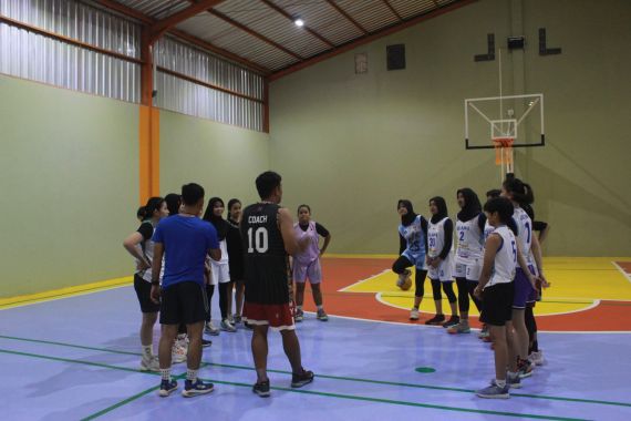 Orang Muda Ganjar Adakan Mentoring Bersama Komunitas Basket di Tegal - JPNN.COM