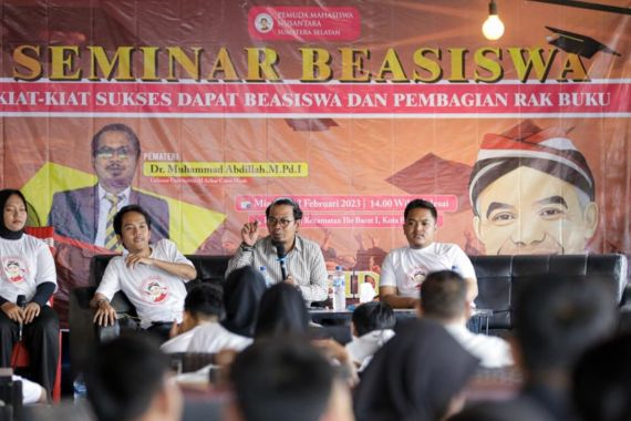 Pemuda Mahasiswa Nusantara Gelar Seminar Kiat Mendapatkan Beasiswa - JPNN.COM