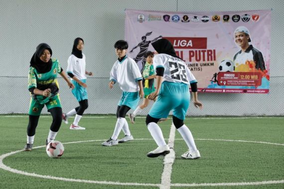 Srikandi Ganjar Jabar Bangkitkan Gairah Olahraga Milenial Indramayu - JPNN.COM