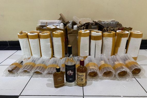 Bea Cukai Kudus Tindak Rokok dan MMEA Ilegal, Sebegini Nominalnya, Wow - JPNN.COM