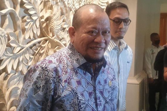 Ini Daftar Lengkap Calon Waketum dan Exco dari Caketum PSSI LaNyalla Mattalitti - JPNN.COM