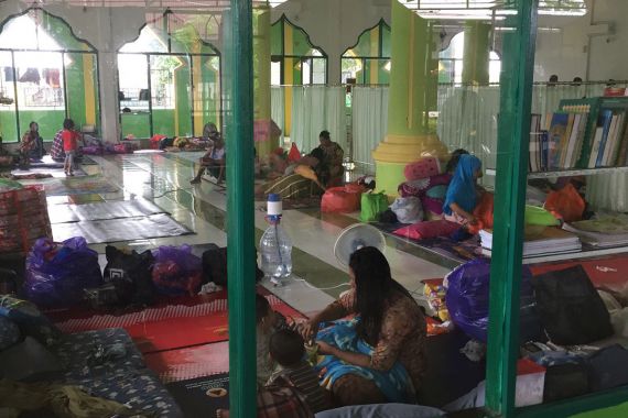Banjir Makassar, Ribuan Masyarakat Mengungsi - JPNN.COM