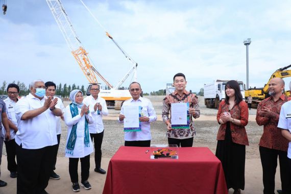 Menaker Ida Ungkap Industri Pertambangan di Sultra Butuh Tenaga Kerja Berkompeten - JPNN.COM