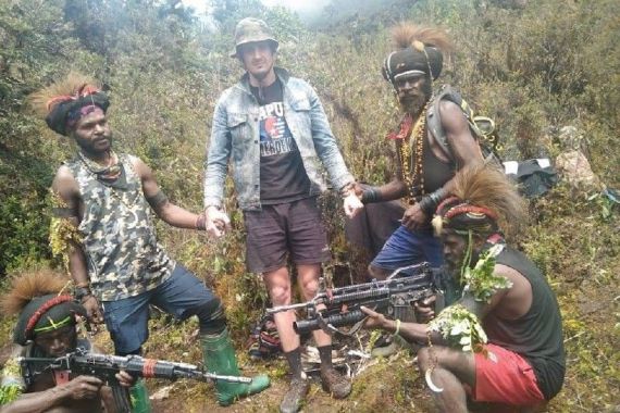 Kapolda Papua Berharap Egianus Kogoya Bebaskan Pilot Susi Air sebagai Kado Natal - JPNN.COM