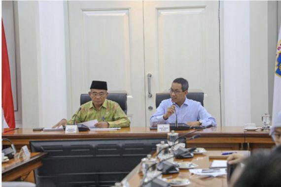 Atasi Stunting dan Kemiskinan, Heru Budi Undang Menko Muhadjir Bahas Ini - JPNN.COM