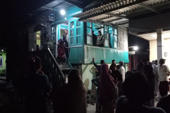 Tangis Keluarga Pecah saat Jenazah M Prabowo Subianto Tiba di Rumah Duka - JPNN.COM