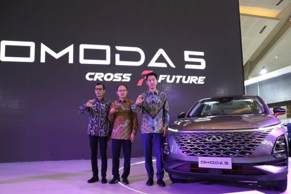 IIMS 2023 Hari Ketiga, SPK Chery Tembus Puluhan Unit, Mobil Ini Paling Laku - JPNN.COM