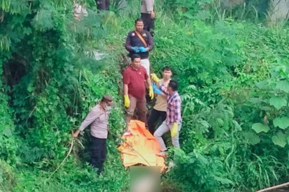 Kakek Abu Ditemukan Tak Bernyawa di Kolam Ikan, Tubuhnya Hancur, Motor Hilang - JPNN.COM