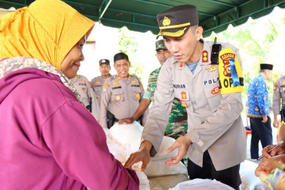 Polres Rohil Gelar Pasar Bapokmas, Ada Beras hingga Minyak Goreng Murah - JPNN.COM