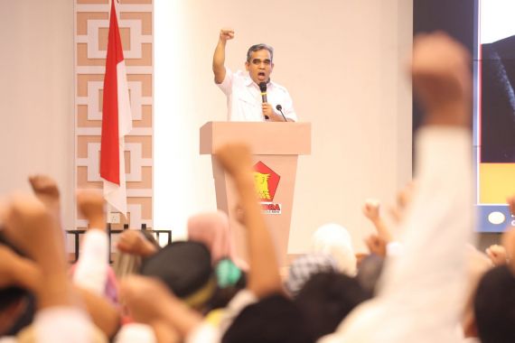 Biaya Haji Disepakati Rp 49 Juta, Sekjen Gerindra Berterima Kasih kepada Jokowi - JPNN.COM
