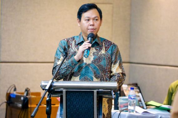 Soroti Debat Perdana Capres, Sultan: Panelis Tidak Persoalkan Periodesasi Jabatan Maksimal Ketum Parpol - JPNN.COM