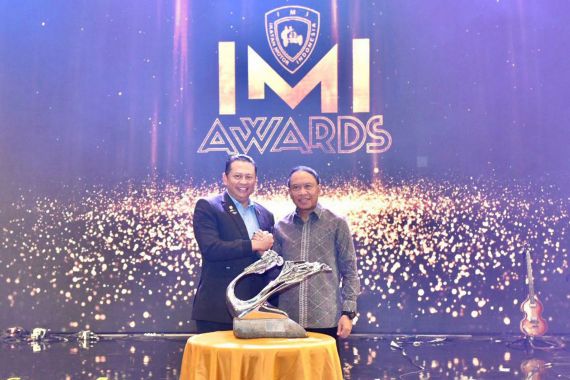 Inilah Daftar Peraih Penghargaan IMI Awards, Jokowi Dikukuhkan sebagai Bapak Otomotif - JPNN.COM