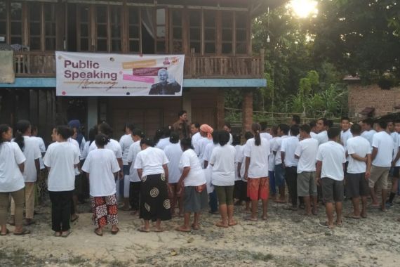 Orang Muda Ganjar Sumsel Gelar Training Public Speaking di Kabupaten Pali - JPNN.COM
