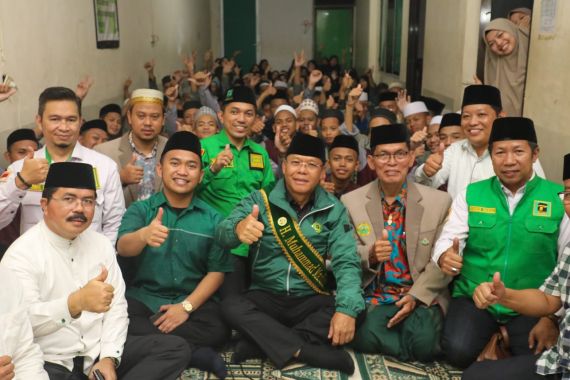 Muhamad Mardiono Datangi Salah Satu Ponpes Tertua di Makassar - JPNN.COM