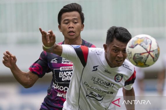 Putu Gede Puji Penyerang Arema FC Dedik Setiawan Setinggi Langit - JPNN.COM