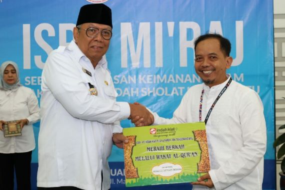 Memperingati Isra Mikraj, IKPP Tangerang Wakafkan Ratusan Mushaf Al-Qur'an  - JPNN.COM