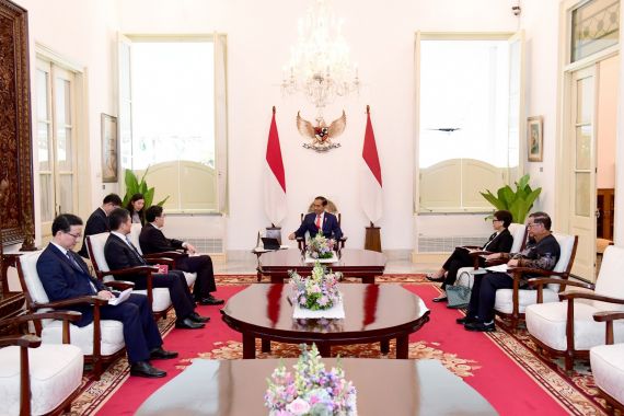 Tokoh Penting China Datang ke Istana, Jokowi Minta Proyek Ini Dipercepat - JPNN.COM