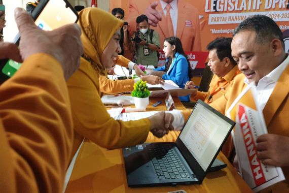 Resmi Mendaftar sebagai Caleg DPR RI, Benny Rhamdani Bakal Lawan Korupsi - JPNN.COM