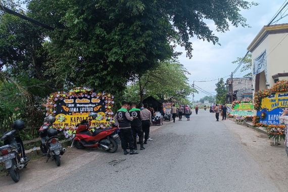 Kapolri Kirim Karangan Bunga untuk Mendiang Irma Korban Gempa Turki - JPNN.COM