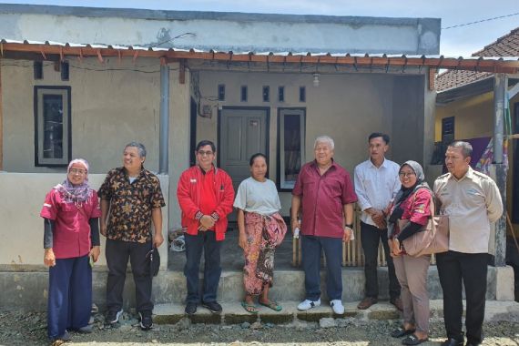 Rachmat Hidayat Hadirkan Rumah Layak untuk Warga di Lombok Barat - JPNN.COM