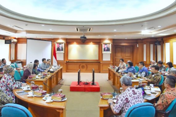 Menteri LHK Siti Nurbaya Merespons Catatan Komnas HAM, Simak - JPNN.COM