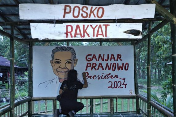 GMC Jatim Membangun Posko Rakyat dan Mural Ganjar Pranowo di Bojonegoro - JPNN.COM