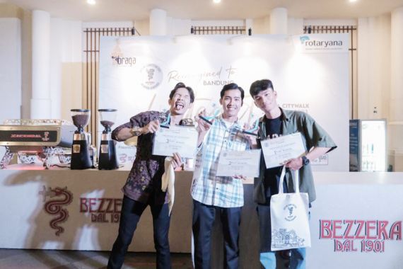 3 Peserta Bezzera Latte Art Competition 2023 di Bandung Dapat Golden Ticket - JPNN.COM