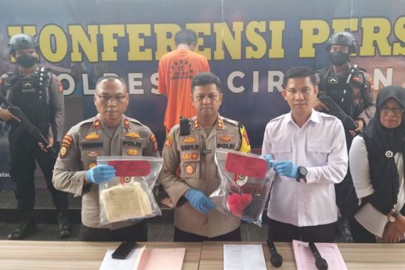 Kasus Pembuangan Bayi di Cirebon Terungkap, Pelaku Ternyata - JPNN.COM