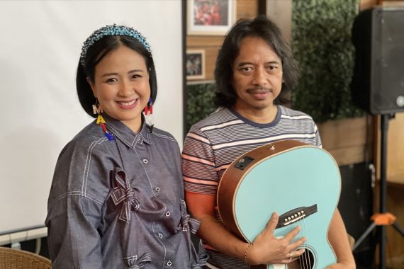 Cerita di Balik Kolaborasi Astrid dan Dewa Budjana dalam Lagu Religi Lillahi Ta'ala - JPNN.COM