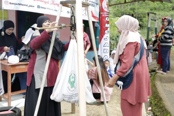 Ganjar Milenial Center Prioritaskan Program Pemberdayaan Bagi Warga di Kabupaten Sukabumi - JPNN.COM