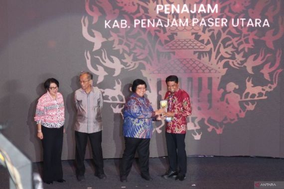 Inilah 5 Pemda Penerima Adipura Kencana, Simak Pesan Menteri LHK Siti Nurbaya - JPNN.COM