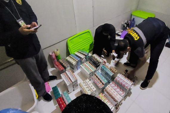 Awal Tahun, Bea Cukai Gagalkan Peredaran Batang Rokok Ilegal, Sebegini Jumlahnya - JPNN.COM