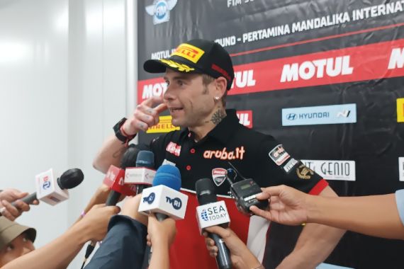 Bakal Jajal Desmosedici GP, Baustista Minta Jatah Wildcard MotoGP ke Ducati? - JPNN.COM