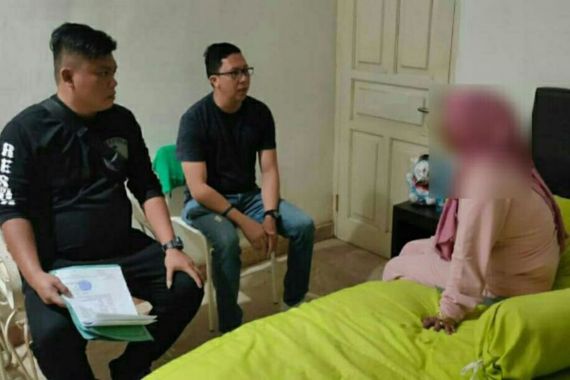 Wanita Pelaku Penipuan Ratusan Juta Rupiah Ini Ditangkap di Hotel, Lihat - JPNN.COM