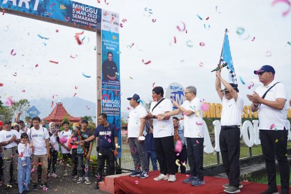 Rayakan HUT ke-25 Kementerian BUMN, SIG & Anak Usaha Ajak Masyarakat Jalan Sehat - JPNN.COM