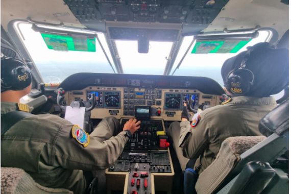 TNI AL Kerahkan Unsur Laut dan Udara untuk Evakuasi Kapal Pesiar MV Vivie Rae II - JPNN.COM