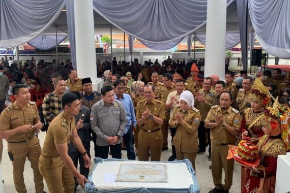 Resmikan Kantor Camat Kemuning, Wali Kota Palembang Berpesan Begini - JPNN.COM