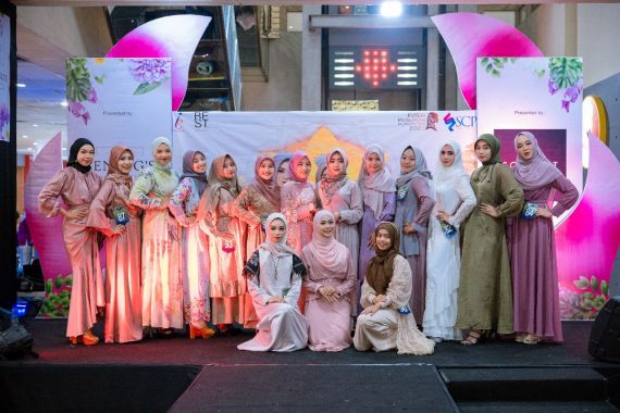 Srikandi Ganjar Gelar Putri Muslimah Fashion Show di Samarinda - JPNN.COM