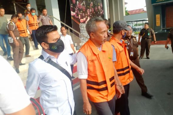 Korupsi Pembangunan Masjid Raya Pekanbaru, Kejati Riau Tahan 4 Tersangka - JPNN.COM