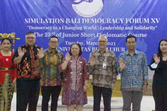 Universitas Budi Luhur Gelar Simulasi jadi Diplomat untuk Tingkat SMA/SMK - JPNN.COM
