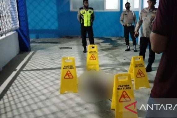 Rumah Sakit di Padang Gempar, Pasien Tewas Bersimbah Darah - JPNN.COM
