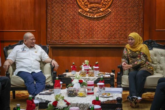 La Nyalla: Saya Berjanji Perjuangkan Aspirasi Guru Honorer yang Tak Masuk Formasi PPPK - JPNN.COM