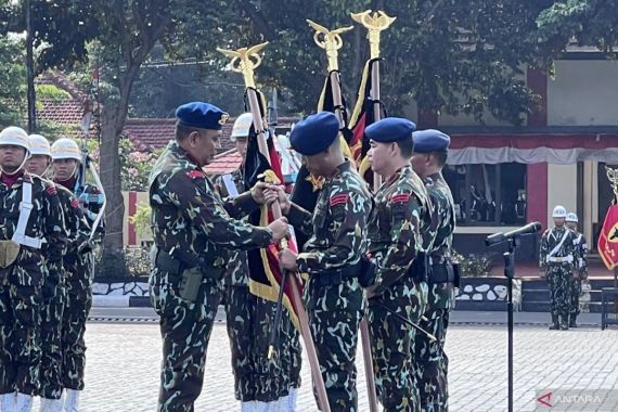 Melantik 3 Komandan Pasukan Baru Korps Brimob, Komjen Anang Revandoko Berpesan Begini, Tegas - JPNN.COM