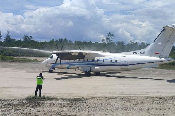 Pesawat Trigana Kena Tembak di Yahukimo Papua Pegunungan - JPNN.COM